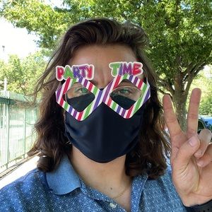 Meet your Posher, Max